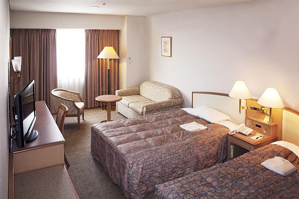 Sunwest Hotel Szaszebo Kültér fotó